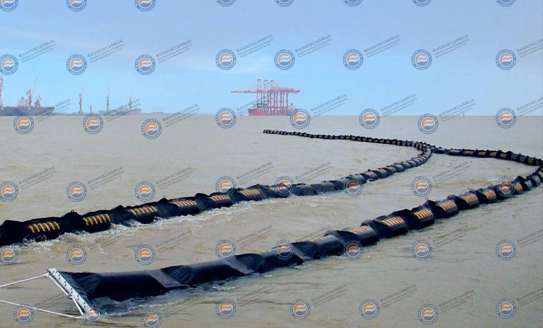 SOLID FLOAT RUBBER OIL CONTAINMENT BOOM