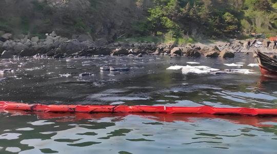 2021年青岛海域溢油事故抢险